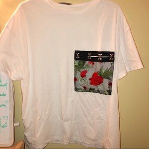 Zara White T-shirt Rose pocket